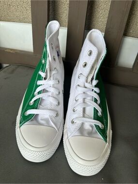 High-Top Canvas Sneakers in Green and White Women’s 7